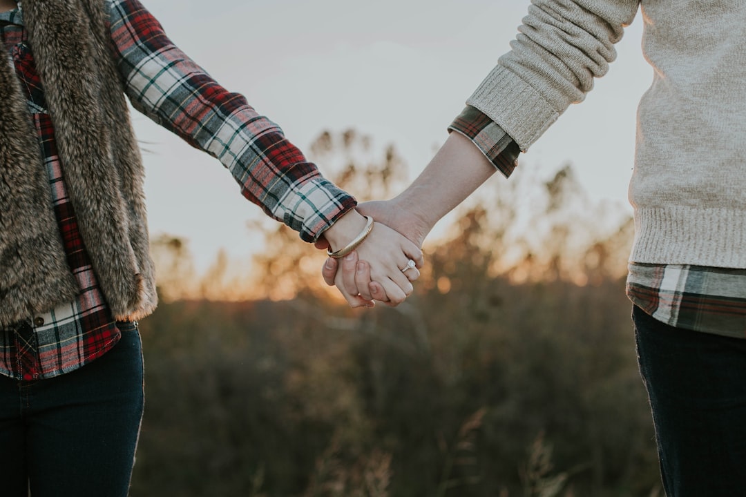 Wat houdt een open relatie precies in?